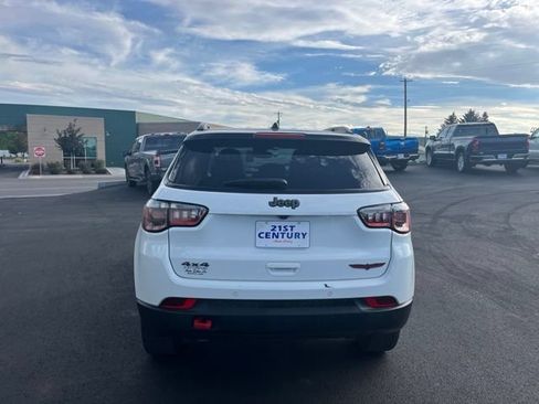 Used 2025 Jeep Compass Trailhawk AWD/4WD image 11