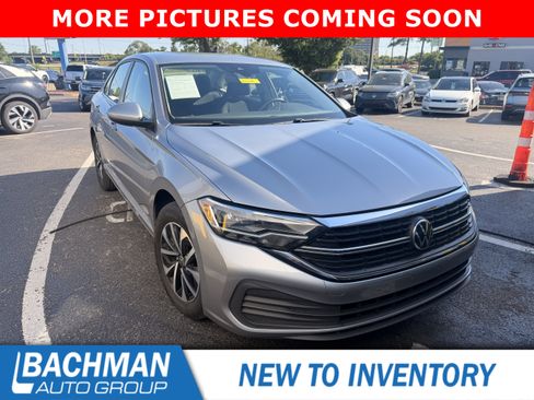Used 2023 Volkswagen Jetta S w/ Driver Assistance Package FWD image 1