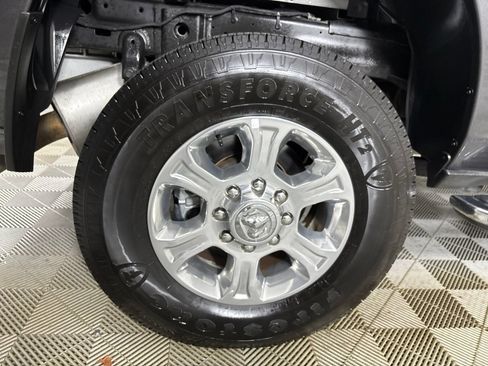 Used 2025 RAM 2500 Big Horn AWD/4WD image 32
