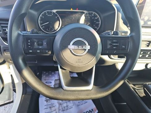 Used 2022 Nissan Rogue S image 20