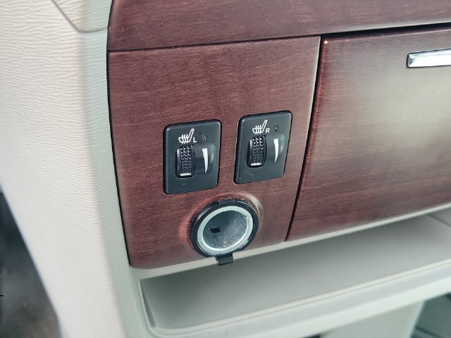 Used 2014 Toyota Sienna XLE FWD image 26