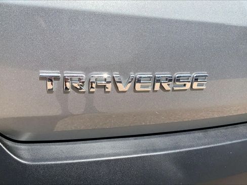 Used 2023 Chevrolet Traverse LS w/ Safety Package FWD image 10