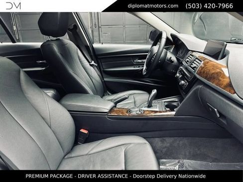 Used 2017 BMW 320i Sedan RWD image 20