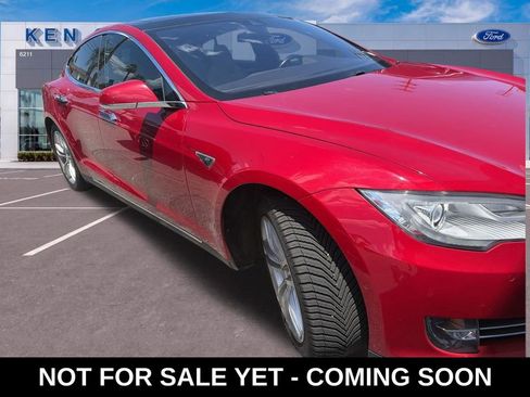 Used 2014 Tesla Model S RWD image 1