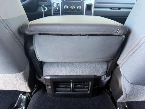 Used 2019 RAM 1500 Classic SLT image 27