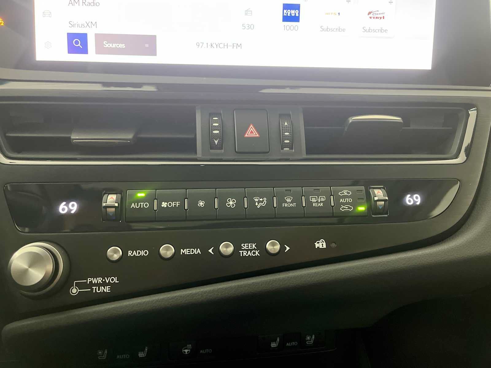 Used 2024 Lexus ES 250 w/ Premium Package AWD/4WD image 23