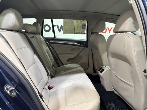 Used 2017 Volkswagen Golf Alltrack SE AWD/4WD image 13