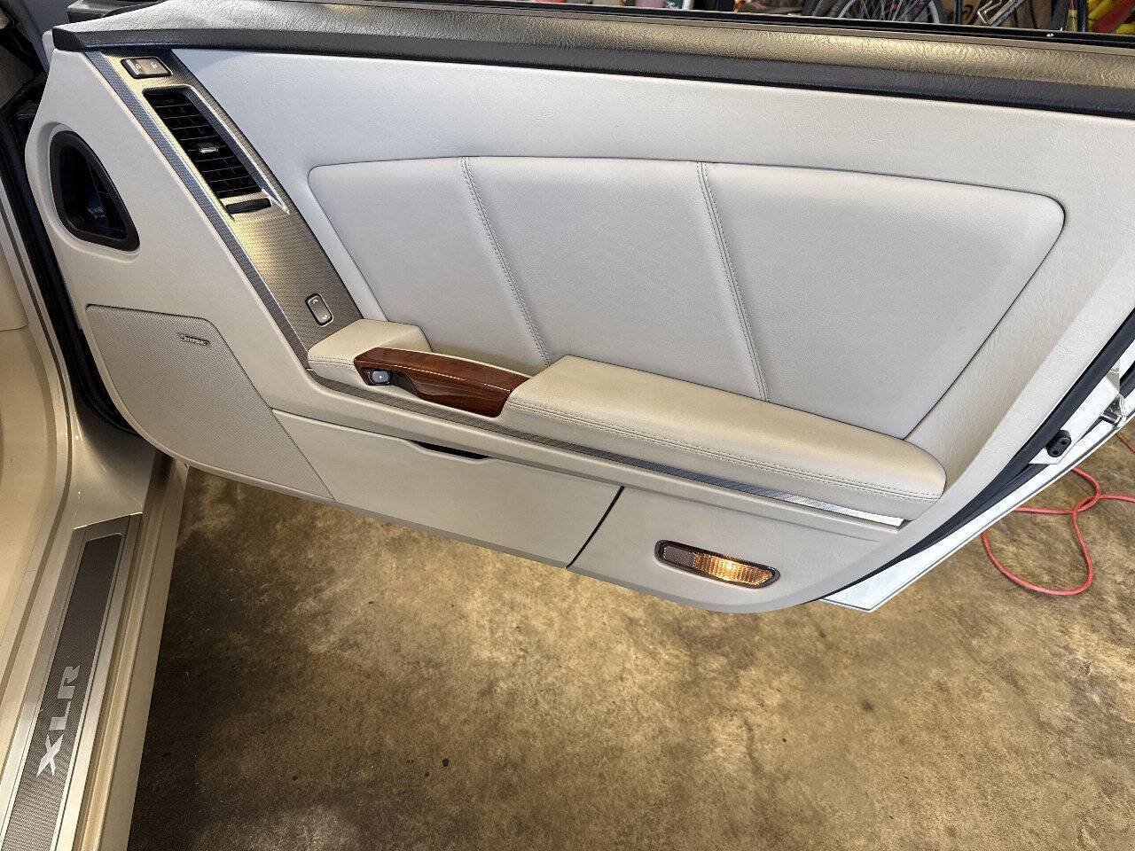 Used 2006 Cadillac XLR RWD image 25