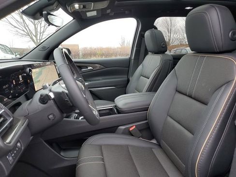 New 2026 Chevrolet Traverse High Country w/ LPO, Floor Liner Package image 20