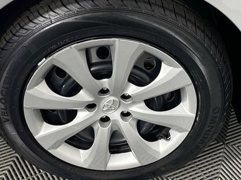 Used 2024 Toyota Corolla LE FWD image 28