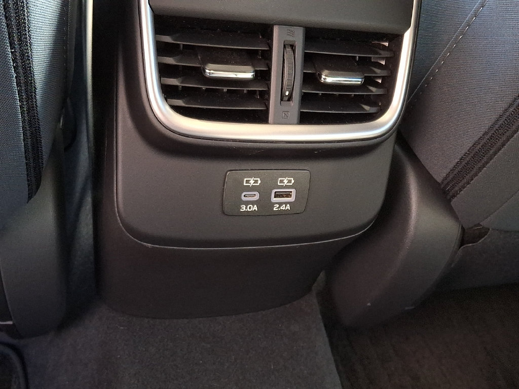 Certified 2025 Subaru Outback Premium AWD/4WD image 12