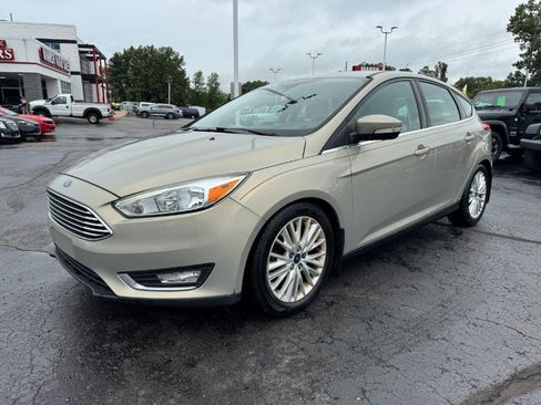 Used 2016 Ford Focus Titanium w/ Titanium Technology Package FWD image 1