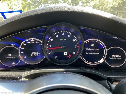 Used 2020 Porsche Cayenne AWD/4WD image 12