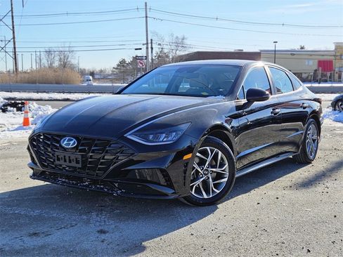 Used 2023 Hyundai Sonata SEL image 1