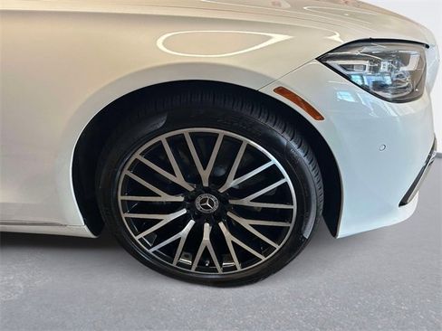 Certified 2022 Mercedes-Benz S 500 4MATIC image 8