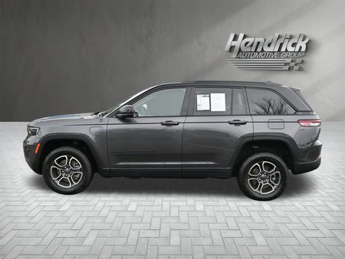 Used 2023 Jeep Grand Cherokee Trailhawk w/ Luxury Tech Group III image 9