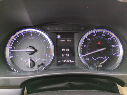 Used 2019 Toyota Highlander XLE FWD image 21