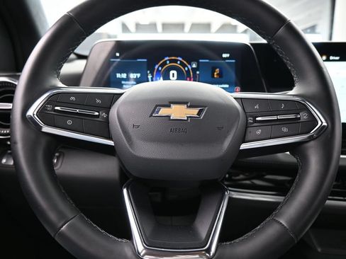 Used 2026 Chevrolet Equinox LT FWD image 22
