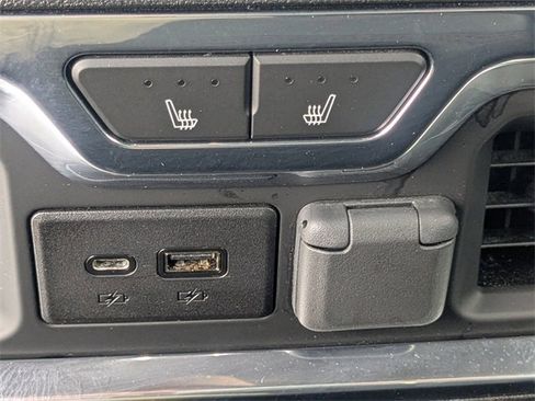 Used 2021 GMC Sierra 2500 AT4 w/ AT4 Premium Plus Package image 14