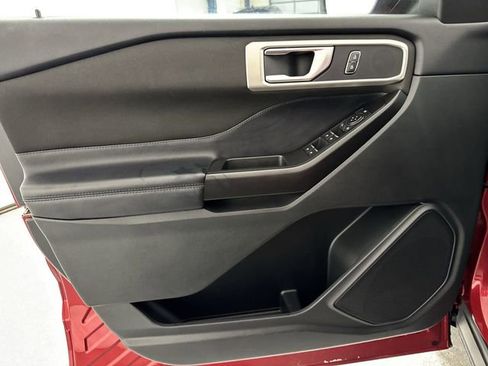 Used 2020 Ford Explorer XLT w/ Comfort Package image 20