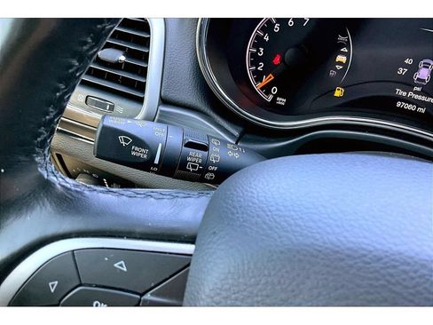 Used 2021 Jeep Grand Cherokee Limited w/ Sun & Sound Group AWD/4WD image 20