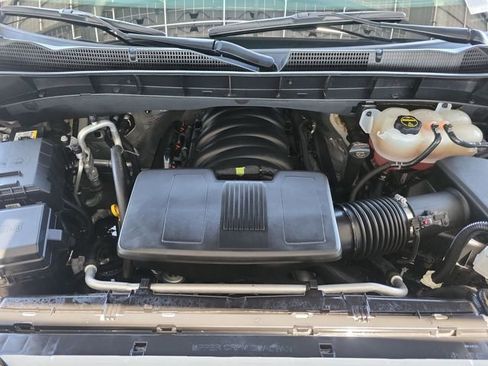 Used 2025 GMC Sierra 1500 SLT AWD/4WD image 30