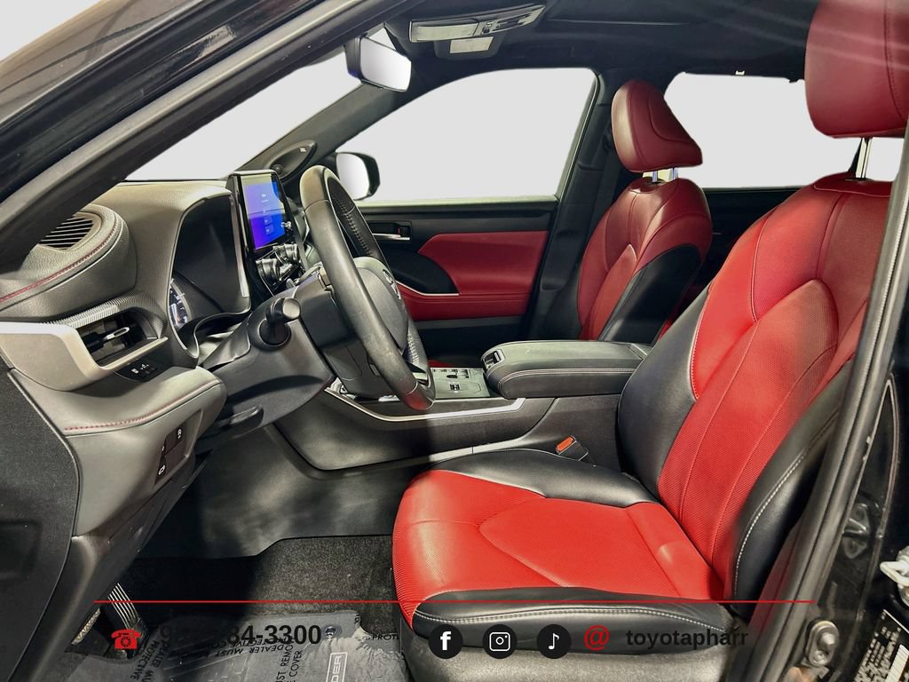 Used 2024 Toyota Highlander XSE FWD image 19