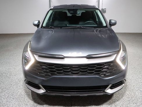 Used 2023 Kia Sportage LX image 4