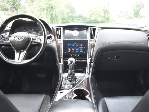 Used 2019 INFINITI Q50 Luxe AWD/4WD image 18
