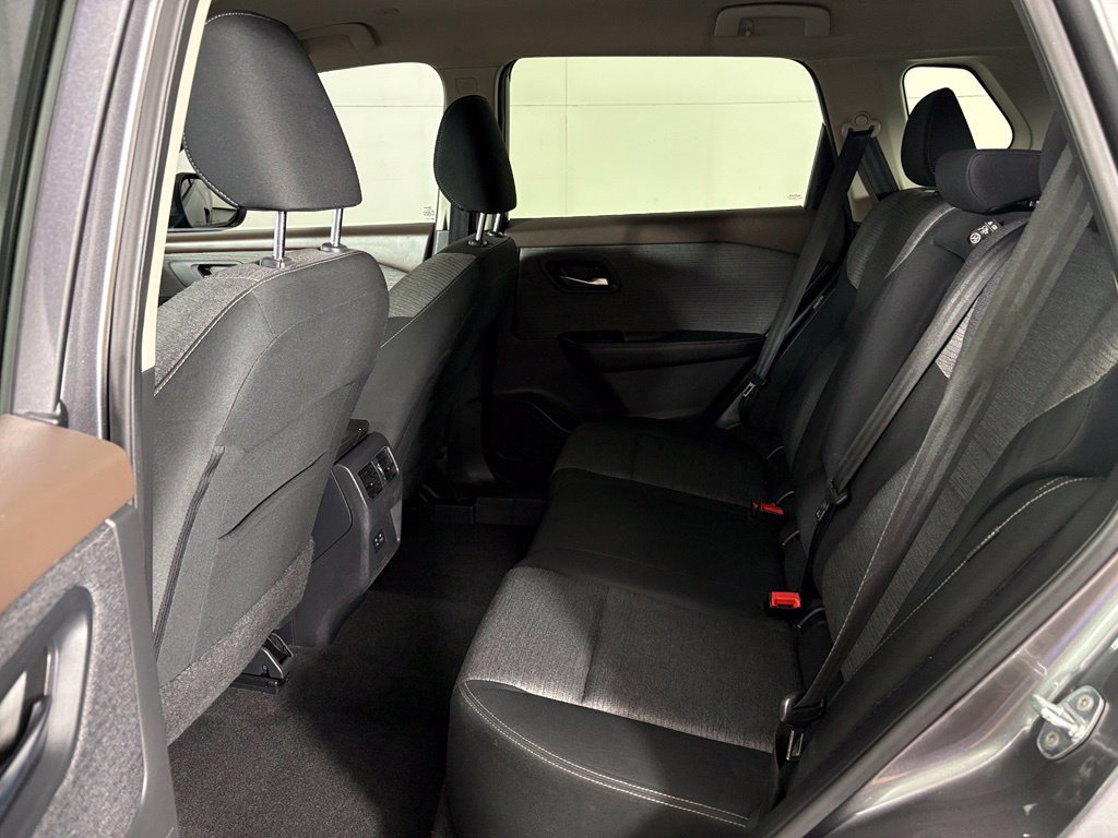 Used 2022 Nissan Rogue SV FWD image 35