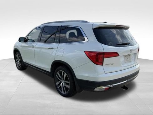 Used 2017 Honda Pilot Elite image 3