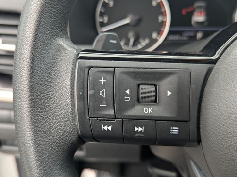 Used 2023 Nissan Rogue SV FWD image 18