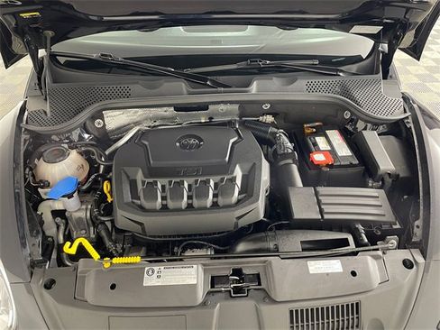Used 2018 Volkswagen Beetle 2.0T S image 21