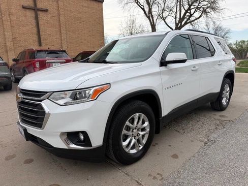 Used 2020 Chevrolet Traverse LT AWD/4WD image 17
