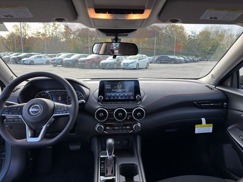 New 2025 Nissan Sentra SR image 28