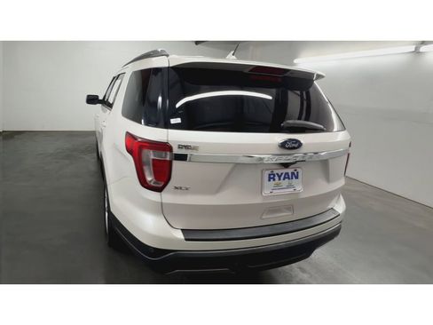 Used 2019 Ford Explorer XLT w/ Equipment Group 202A FWD image 7