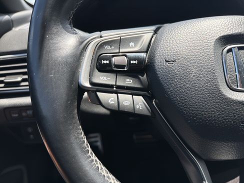 Used 2022 Honda Accord Sport image 12