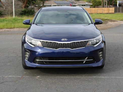 Used 2018 Kia Optima S image 3