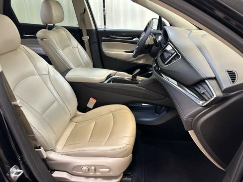 Used 2020 Buick Enclave Essence w/ Sound and Sites Package image 16