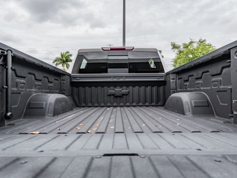 Used 2025 Chevrolet Silverado 1500 LT AWD/4WD image 43