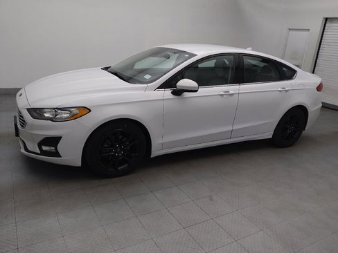Used 2020 Ford Fusion SE w/ Equipment Group 151A image 3