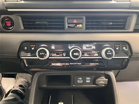 Used 2025 Honda Pilot Elite image 27