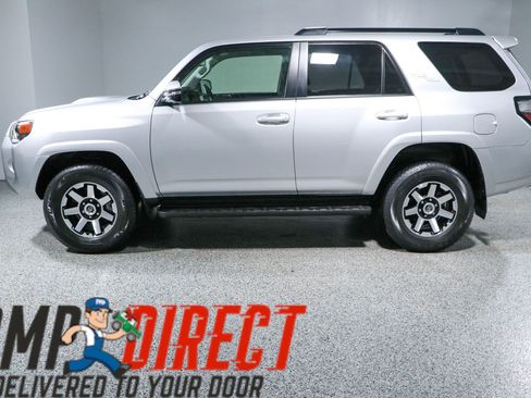 Used 2023 Toyota 4Runner TRD Off-Road Premium AWD/4WD image 10