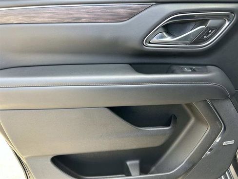 Used 2023 Chevrolet Suburban LT image 14