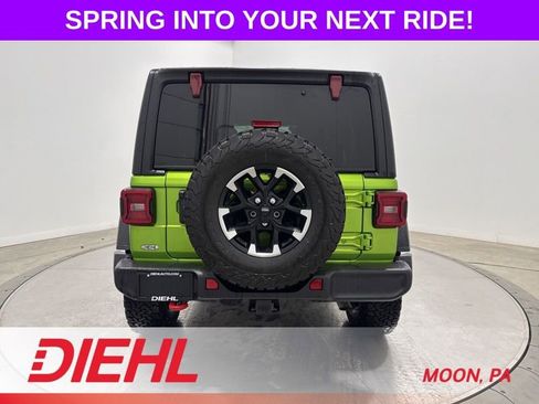 Used 2025 Jeep Wrangler Unlimited Rubicon w/ Convenience Group image 6