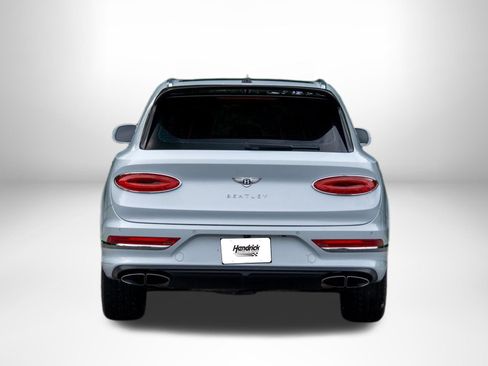 Used 2022 Bentley Bentayga AWD/4WD image 7