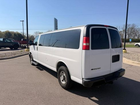 Used 2019 Chevrolet Express 3500 LS RWD image 5
