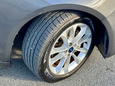Used 2019 Ford Fusion SE FWD image 33