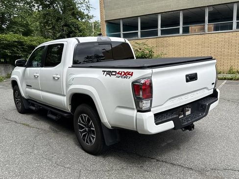 Used 2023 Toyota Tacoma TRD Sport AWD/4WD image 5