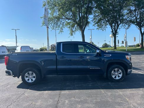 Used 2020 GMC Sierra 1500 SLE w/ SLE Value Package AWD/4WD image 4